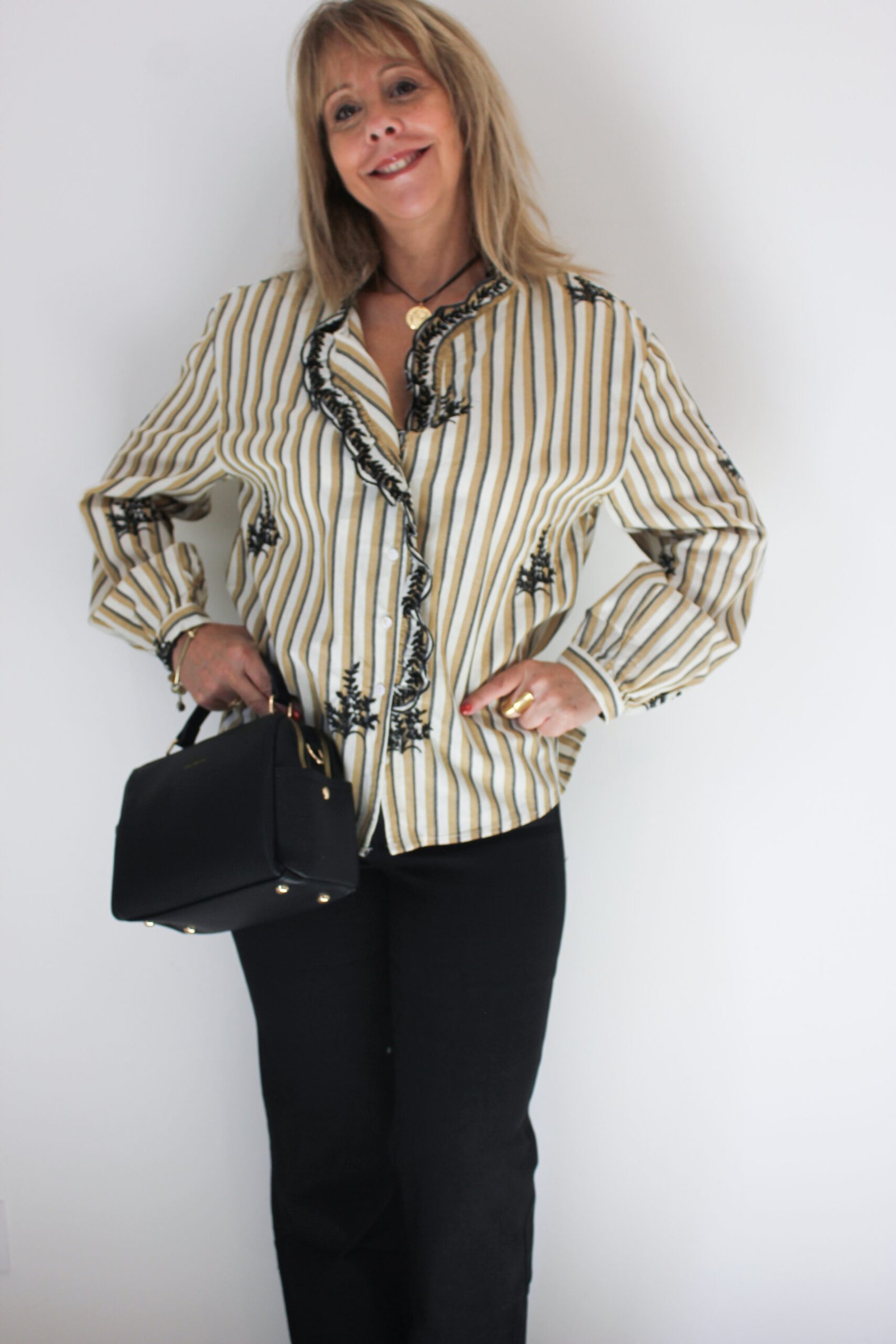 Chemise à rayures & détails dentelle 2